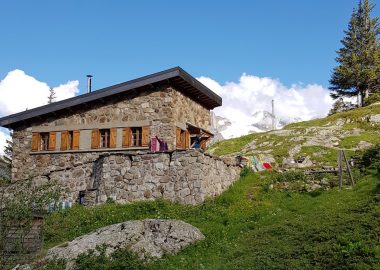 Mountain hut l’Alpe du Pin