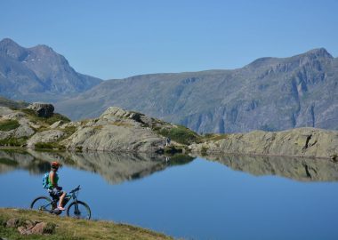Around the Lakes by e-bike