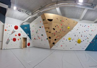 Climbing wall and boulder zone