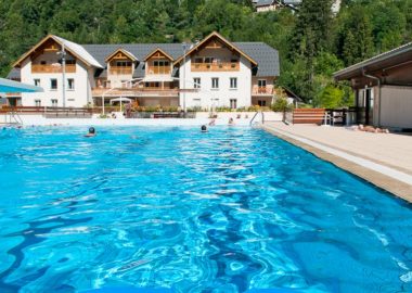 Swimming pool Allemond