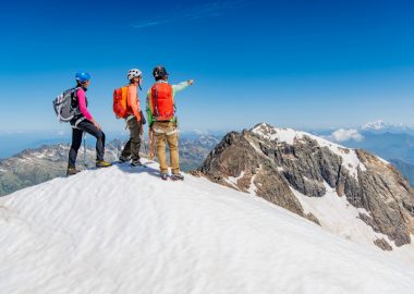 Discover mountaineering on the Pic de Bayle