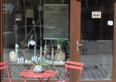 Wellbeing – Massages & energy treatments Julie Chalvin therapist