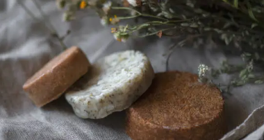 Making solid shampoo