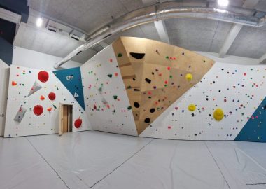 Initiation à l’escalade – Vivez la verticalité en toute confiance !