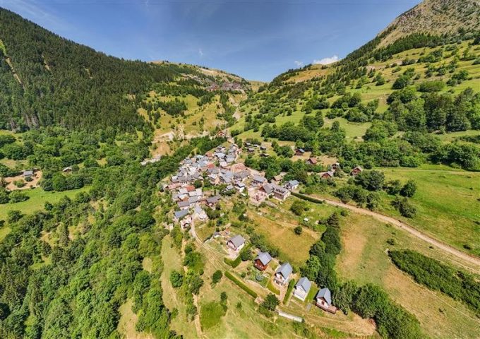 Hameau des Cours – Hiking from Auris-en-Oisans resort_Auris-en-Oisans