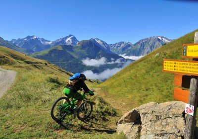 Guided E-MTB (electric) Hiking Trip
