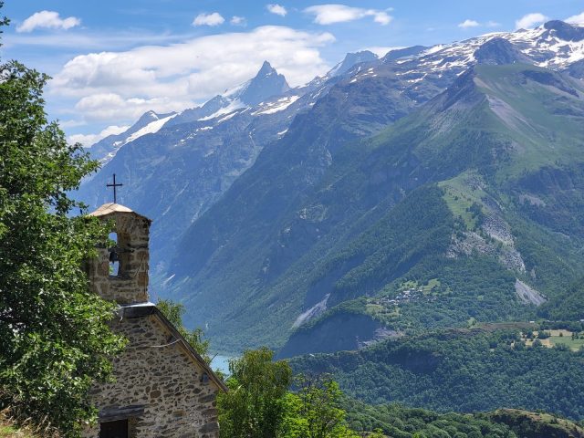 Saint-Géraud Chapel and La Meije