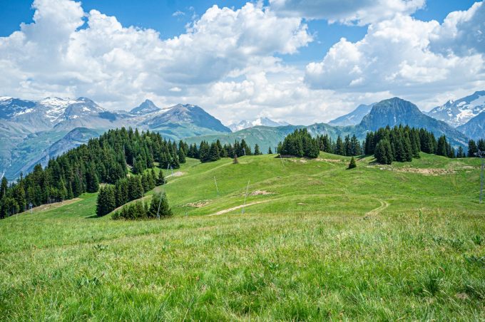 On the climb to Les Sures
