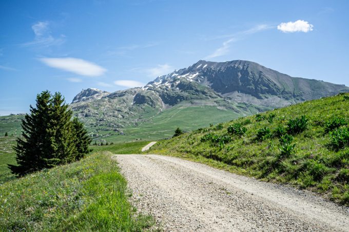 View of the Grandes Rousses from the trail past the Col de Maronne