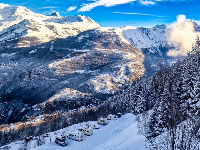 Motorhome parking area_Auris-en-Oisans