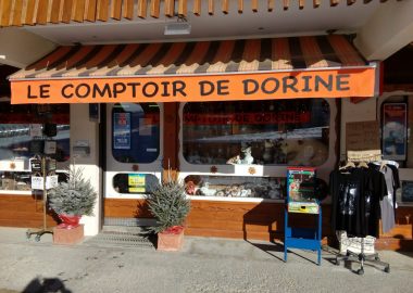 Newsagents – Tabacco – Souvenirs