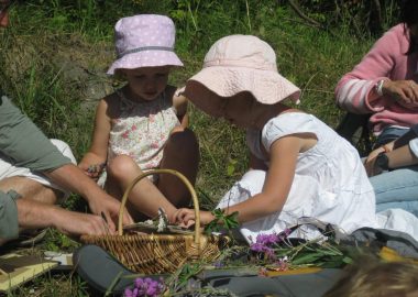 Nature Workshops for 3 – 6 years with Odile, hiking guide