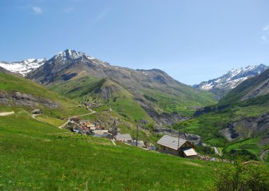 On the road to Le Chazelet (1 834 m)